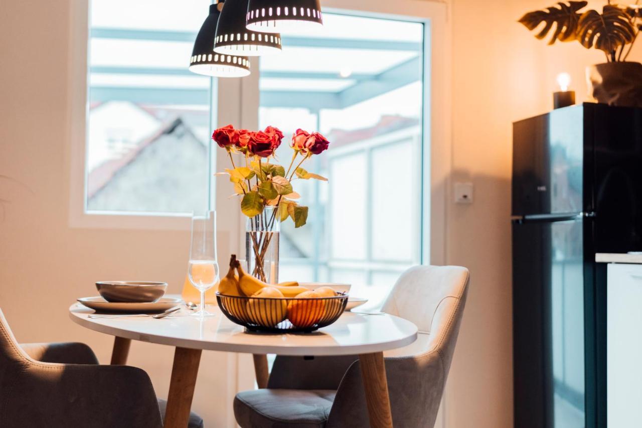 Stay At Smilla - Boutique Apartments Mit Kueche - Parken - Klima - Netflix - Waschmaschine Wiesbaden Esterno foto