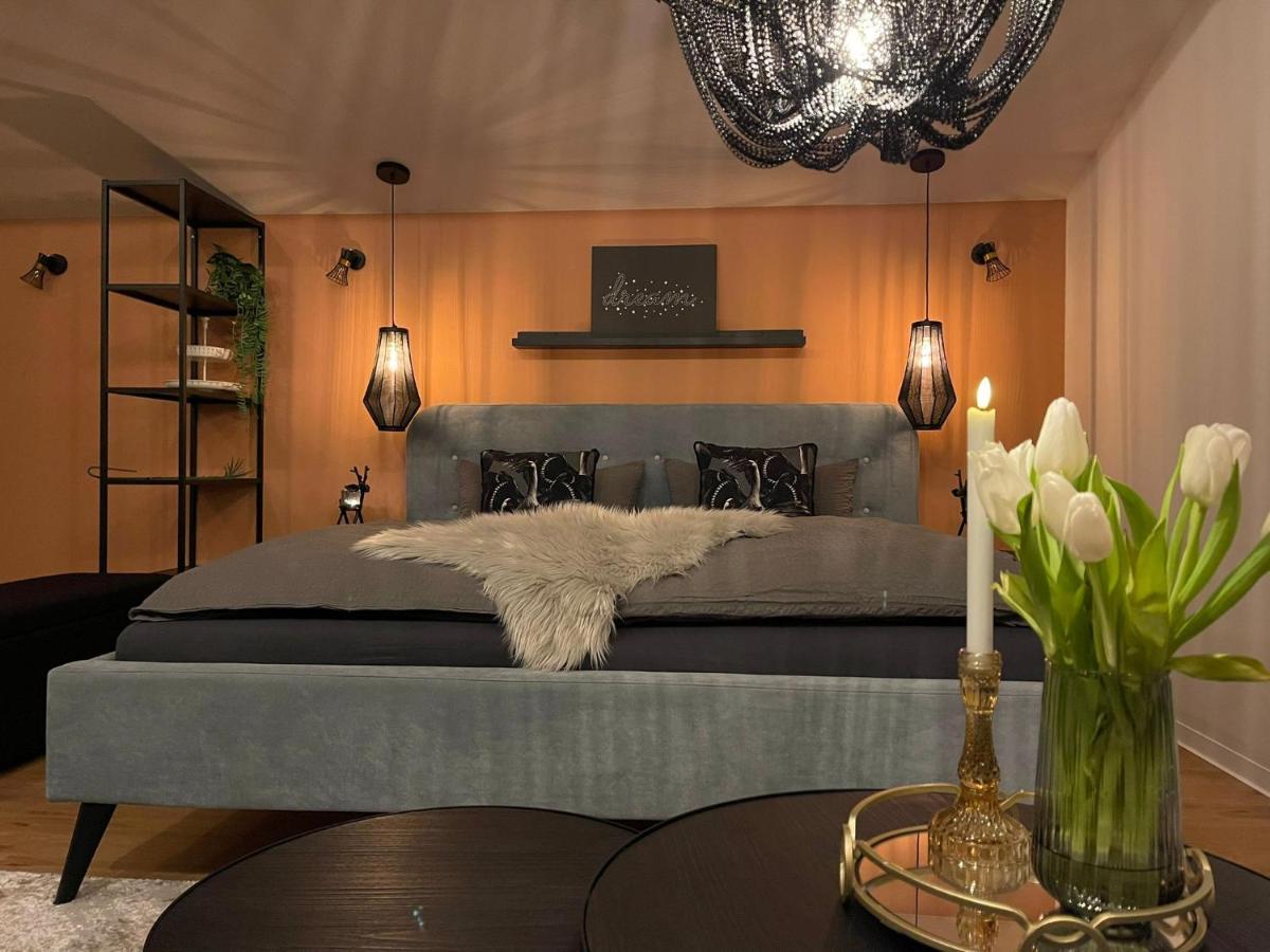 Stay At Smilla - Boutique Apartments Mit Kueche - Parken - Klima - Netflix - Waschmaschine Wiesbaden Esterno foto
