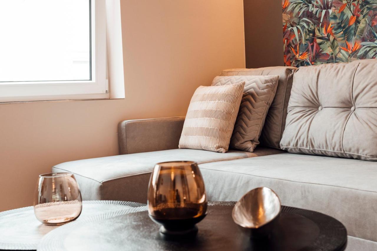 Stay At Smilla - Boutique Apartments Mit Kueche - Parken - Klima - Netflix - Waschmaschine Wiesbaden Esterno foto
