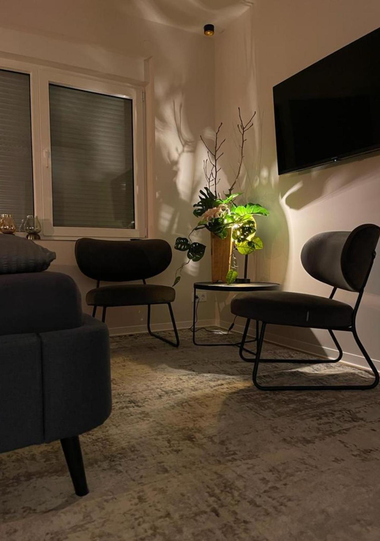 Stay At Smilla - Boutique Apartments Mit Kueche - Parken - Klima - Netflix - Waschmaschine Wiesbaden Esterno foto